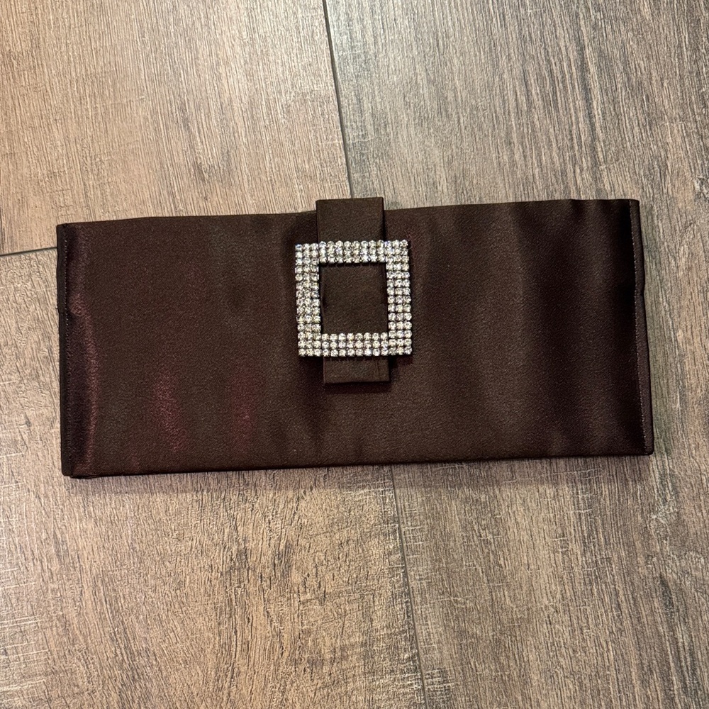 Ingra Pel Satin Clutch with Crystal Closure